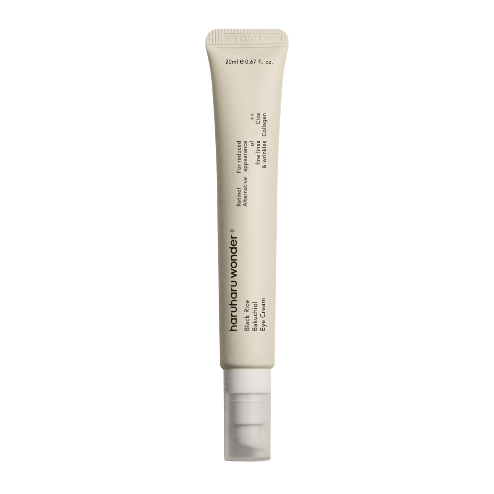 En tube Haruharu Wonder Black Rice Bakuchiol Eye Cream 20ml på hvid baggrund for at reducere synligheden af fine linjer og rynker.