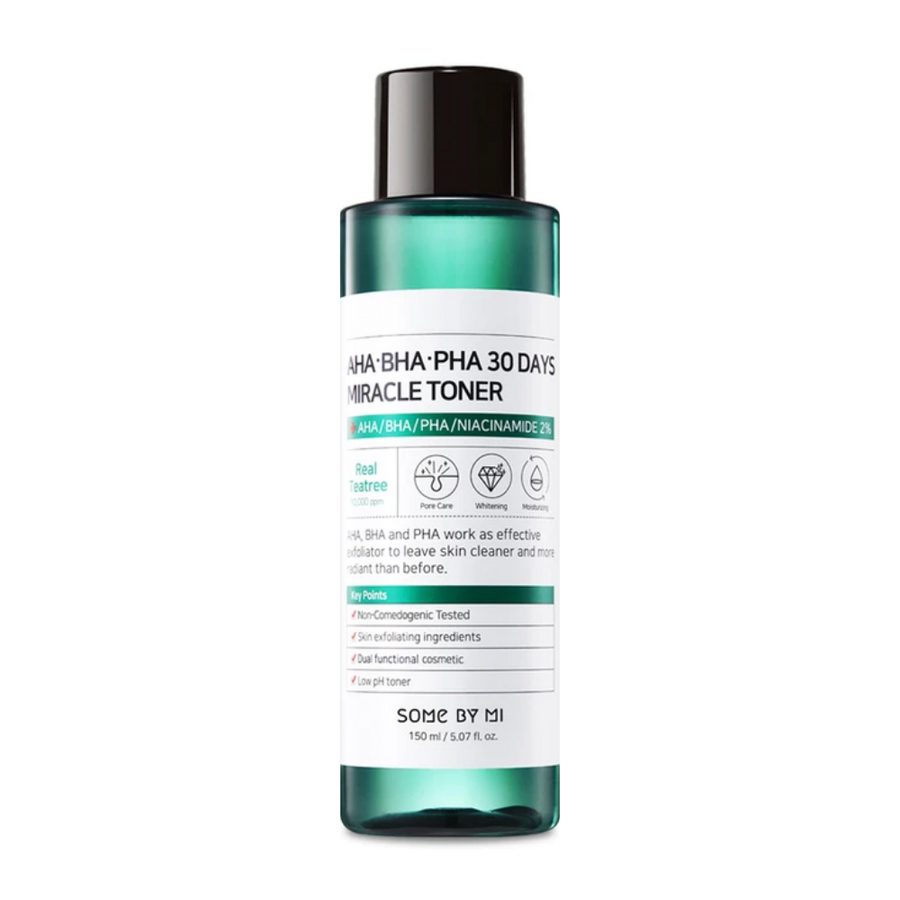 Grön flaska AHA, BHA, PHA 30 Days Miracle Toner 150ml med tea tree leaf extrakt på vit bakgrund av SOME BY MI.