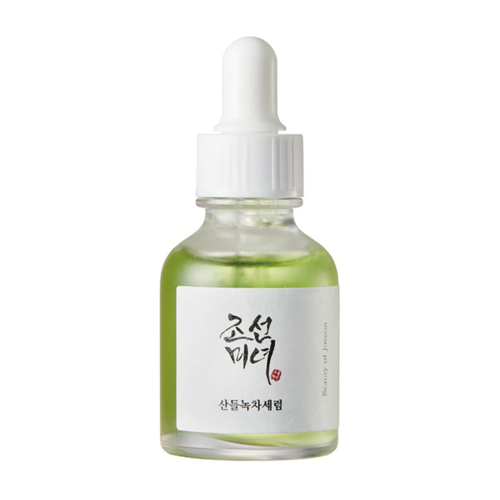 En flaske Beauty of Joseon Calming Serum 30ml på hvid baggrund med panthenol.